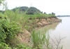 "Vô tư " khai thác cát trái phép trên sông Cái qua địa phận huyện Diên Khánh: Xã nói vẫn diễn ra, huyện bảo đã xử lý