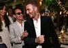 David Beckham “đốn tim” fan với vẻ điển trai và gu thời trang phong cách