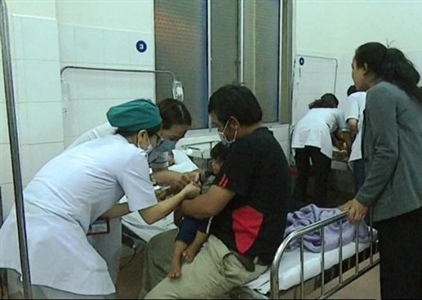 Lâm Đồng: Đi ăn cưới, 129 người nhập viện vì ngộ độc thực phẩm