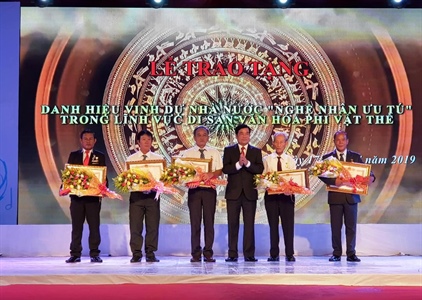 Kiên Giang trao danh hiệu cho 5 nghệ nhân ưu tú đầu tiên
