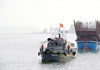 Lai dắt vào bờ an toàn một tàu cá ngư dân Quảng Nam bị hỏng máy trên biển