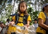 Cô bé 12 tuổi trở thành 'người hùng' chống rác thải nhựa ở Thái Lan