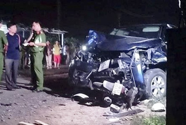 Phú Yên: Xe bán tải gây tai nạn liên hoàn, 7 người thương vong