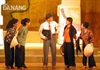Nhà hát Kịch Việt Nam với đêm diễn mở màn Bệnh sĩ: Vui mừng như đón cơn mưa sau hạn hán...