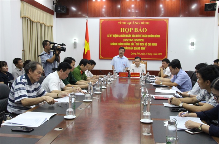 Lễ khánh thành tượng đài Chủ tịch Hồ Chí Minh với Nhân dân Quảng Bình...
