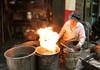 Hà Nội: Người thợ rèn thủ công cuối cùng “giữ lửa”