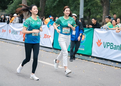 Dàn sao tham gia giải chạy marathon tại Hồ Hoàn Kiếm
