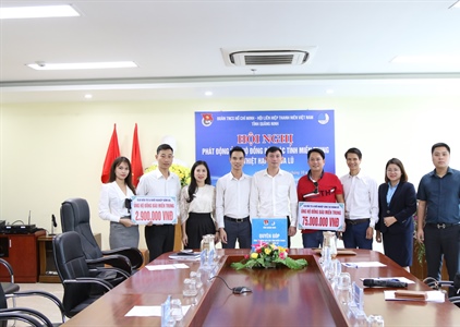 Tỉnh Đoàn Quảng Ninh ủng hộ gần 200 triệu đồng các tỉnh miền Trung bị...