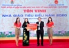 Vietjet tặng quà bay khắp Việt Nam, tri ân giáo viên tiêu biểu 2020
