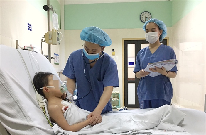 Kỷ lục mới về ghép tim cho bệnh nhi nhỏ tuổi nhất Việt Nam
