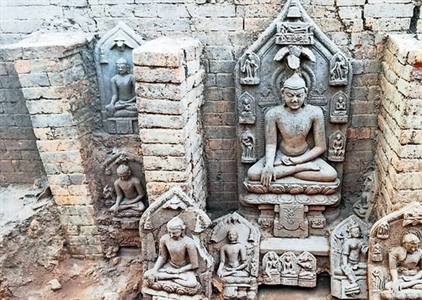 Phát hiện dấu tích và khai quật hàng chục pho tượng Phật nghìn năm tuổi