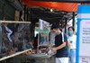 Khu chợ dân sinh đầu tiên ở Hà Nội quây ni-lon từng gian hàng để phòng dịch