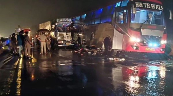 Tai nạn thảm khốc tại Ấn Độ, ít nhất 18 người thiệt mạng
