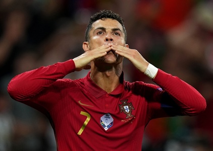 Ronaldo trở thành chân sút vĩ đại nhất cấp đội tuyển quốc gia