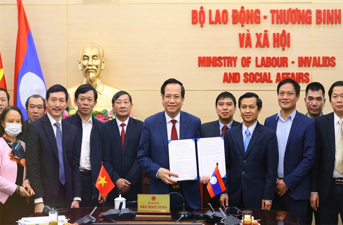 Việt Nam - Lào thúc đẩy hợp tác về lao động và phúc lợi xã hội