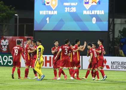 Tuyển Việt Nam thắng đậm Malaysia