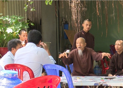 Khởi tố vụ lợi dụng tôn giáo, từ thiện để trục lợi tại “Tịnh thất Bồng Lai”