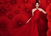 Hoa hậu Đỗ Thị Hà diện yếm đỏ quyến rũ trong bộ ảnh Tết