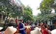Đoàn vận động viên Thái Lan khám phá Hà Nội trên xe buýt 2 tầng
