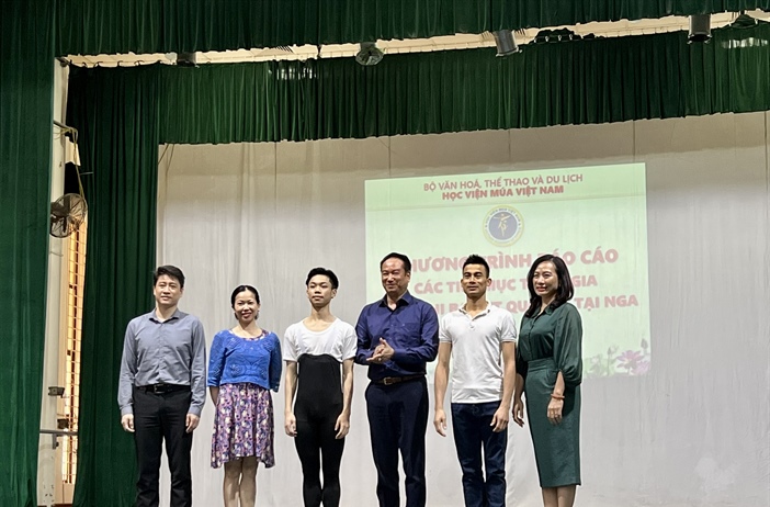 Học viện Múa Việt Nam báo cáo chương trình tham gia Cuộc thi Ballet...