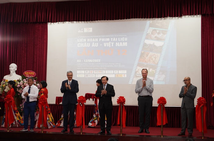 LHP Tài liệu châu Âu – Việt Nam: Hơi thở thời đại