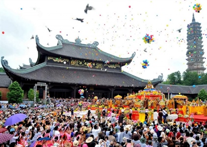 Xây dựng môi trường văn hóa trong lễ hội truyền thống: Đẩy lùi mặt trái...