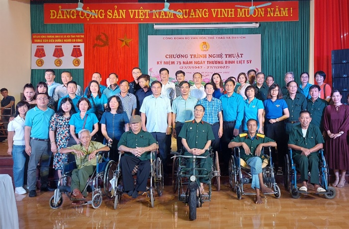 Bộ VHTTDL tri ân các thương binh, bệnh binh và người có công tỉnh Phú Thọ