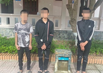Nghệ An: Bắt nhóm thiếu niên trộm cắp tiền công đức đền, chùa và nhà thờ