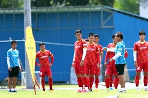 Tuyển Việt Nam tích cực tập luyện chuẩn bị cho trận đấu với Ấn Độ