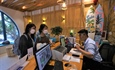 Đà Nẵng: Nhiều khách sạn đón người dân vào ăn ở miễn phí để tránh bão Noru