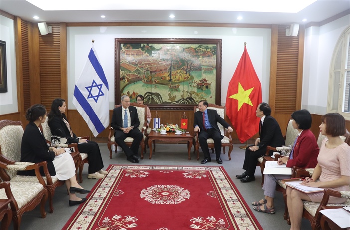 Tăng cường hoạt động giao lưu VHTTDL Việt Nam - Israel; Việt Nam – Hà Lan