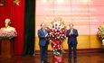 Trao Huy hiệu 40 năm tuổi Đảng tặng Bộ trưởng Bộ VHTTDL Nguyễn Văn Hùng