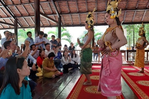 Phát triển du lịch chùa Khmer