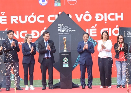 Rước cúp vô địch bóng đá nữ thế giới 2023 tại Việt Nam