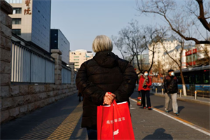 Trung Quốc lên kế hoạch tăng tuổi nghỉ hưu để đối phó với sự già hóa dân số