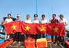 Tặng 1.000 lá cờ Tổ quốc cho bà con ngư dân đảo Lý Sơn