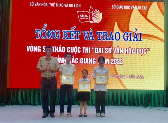 Bắc Giang: Khơi dậy niềm đam mê đọc sách cho học sinh, sinh viên