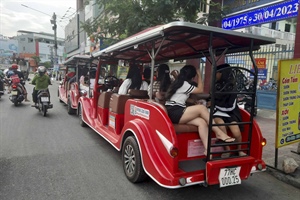 “Bát nháo” xe điện ở Quy Nhơn