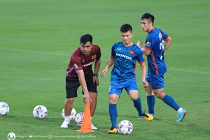 Tiền vệ Quang Hải trở lại tập luyện cùng tuyển Việt Nam