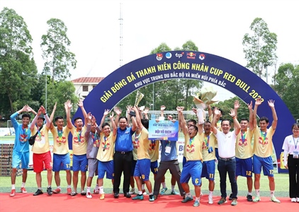 Đội FC SI FLEX vô địch khu vực Giải Bóng đá thanh niên công nhân