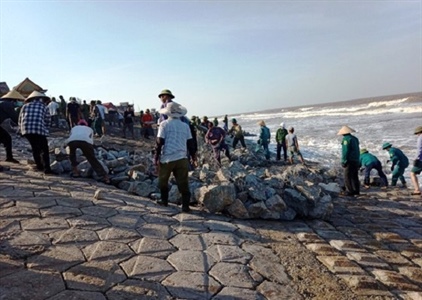 Hà Tĩnh: Kè biển Cẩm Nhượng sạt lở nghiêm trọng
