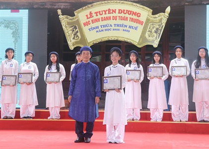 Thừa Thiên Huế: Tuyên dương 386 học sinh danh dự toàn trường
