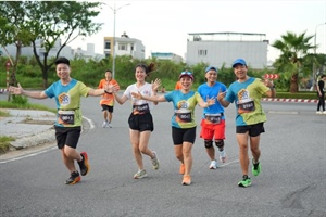 Đà Nẵng: 1.500 vận động viên chạy chinh phục bán đảo Sơn Trà