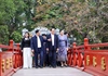 Thủ tướng Việt Nam – Lào và hai phu nhân thăm Di tích quốc gia đặc biệt hồ Hoàn Kiếm và đền Ngọc Sơn