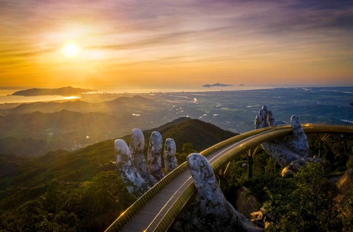 Báo Anh bất ngờ với vẻ đẹp ngôi làng châu  Âu trên núi cao Việt Nam