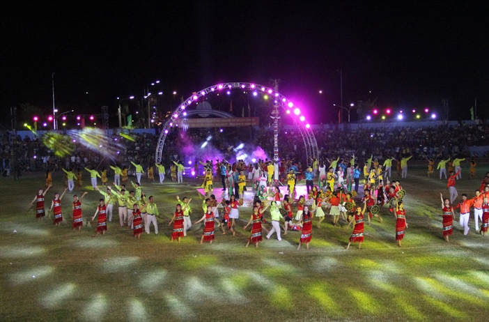 ​Lễ hội văn hóa-thể thao các huyện miền núi tỉnh Quảng Nam lần thứ 19:...