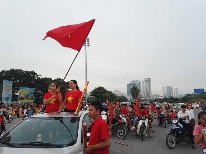 Đón đoàn thể thao Việt Nam trở về - ảnh 1