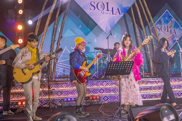 Solla Music - Hoà nhạc sân trường: Xây dựng cộng đồng cảm thụ âm ...